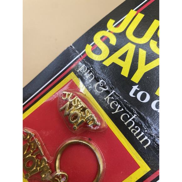 Vintage 1980’s NIP EMSON JUST SAY NO TO DRUGS LAPEL PIN & KEYCHAIN - Picture 4 of 6
